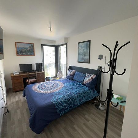 Grande Chambre 14 M2 Avec Salle De Bain Privative A Nanterre Prefecture Proche La Defense Arena Campus Sncf Et Paris Екстериор снимка