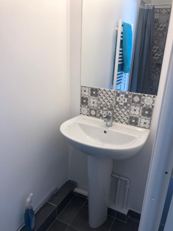 Grande Chambre 14 M2 Avec Salle De Bain Privative A Nanterre Prefecture Proche La Defense Arena Campus Sncf Et Paris Екстериор снимка