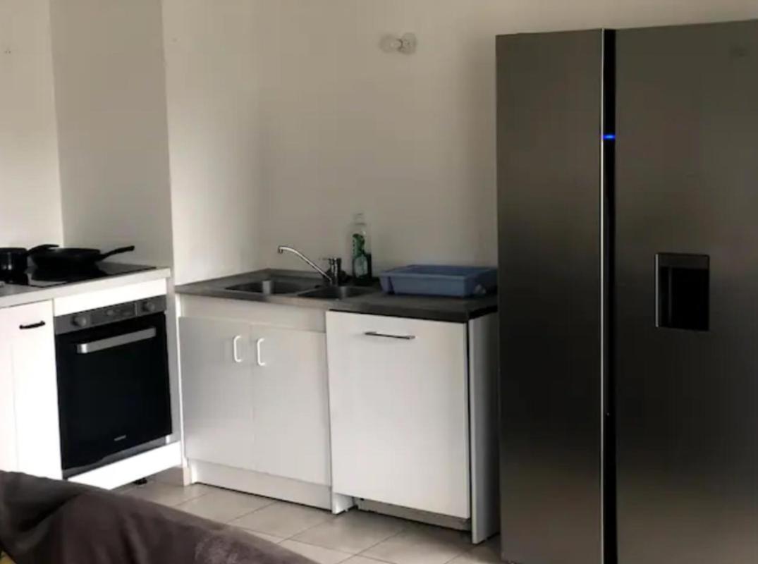 Grande Chambre 14 M2 Avec Salle De Bain Privative A Nanterre Prefecture Proche La Defense Arena Campus Sncf Et Paris Екстериор снимка
