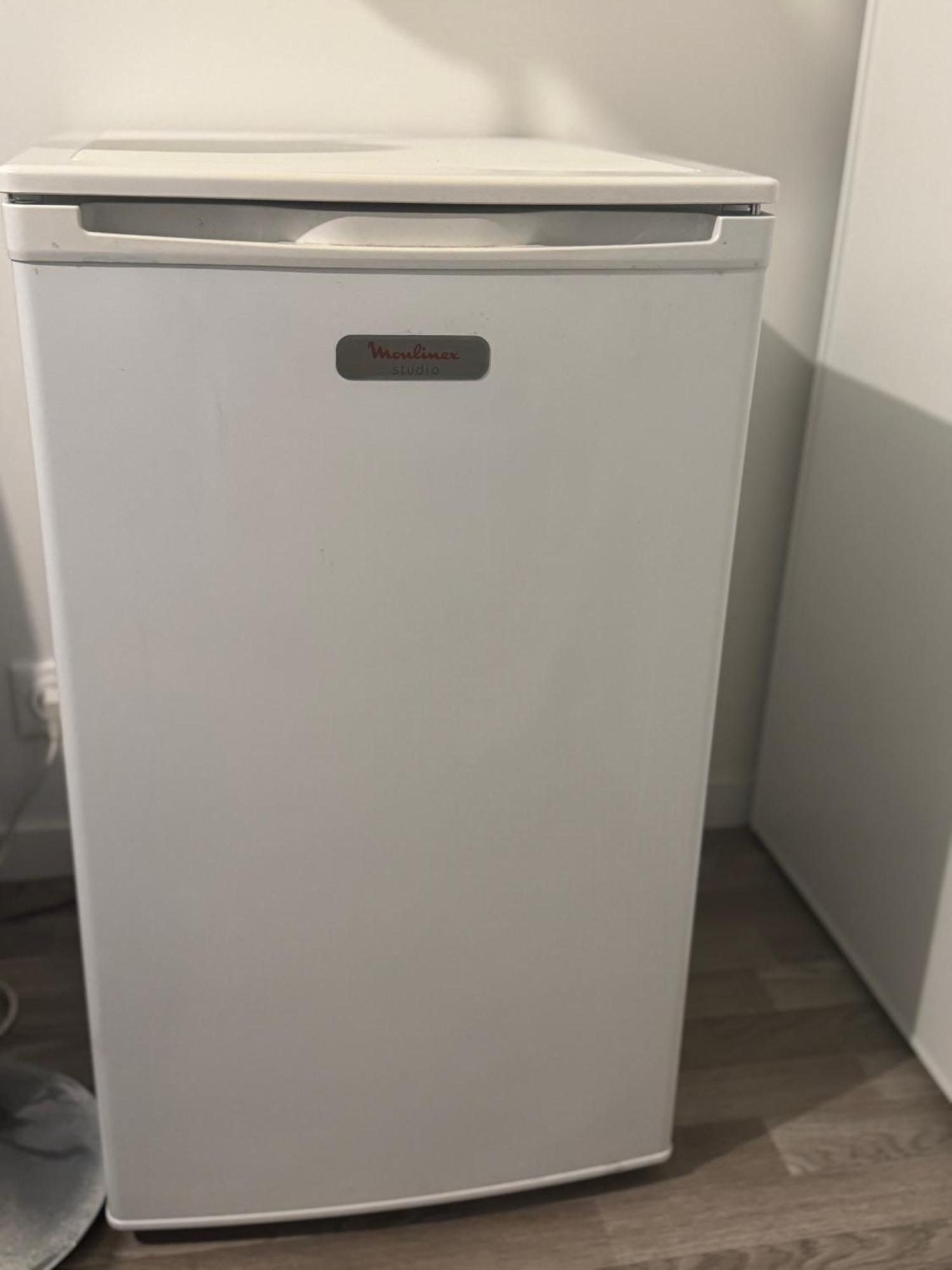 Grande Chambre 14 M2 Avec Salle De Bain Privative A Nanterre Prefecture Proche La Defense Arena Campus Sncf Et Paris Екстериор снимка
